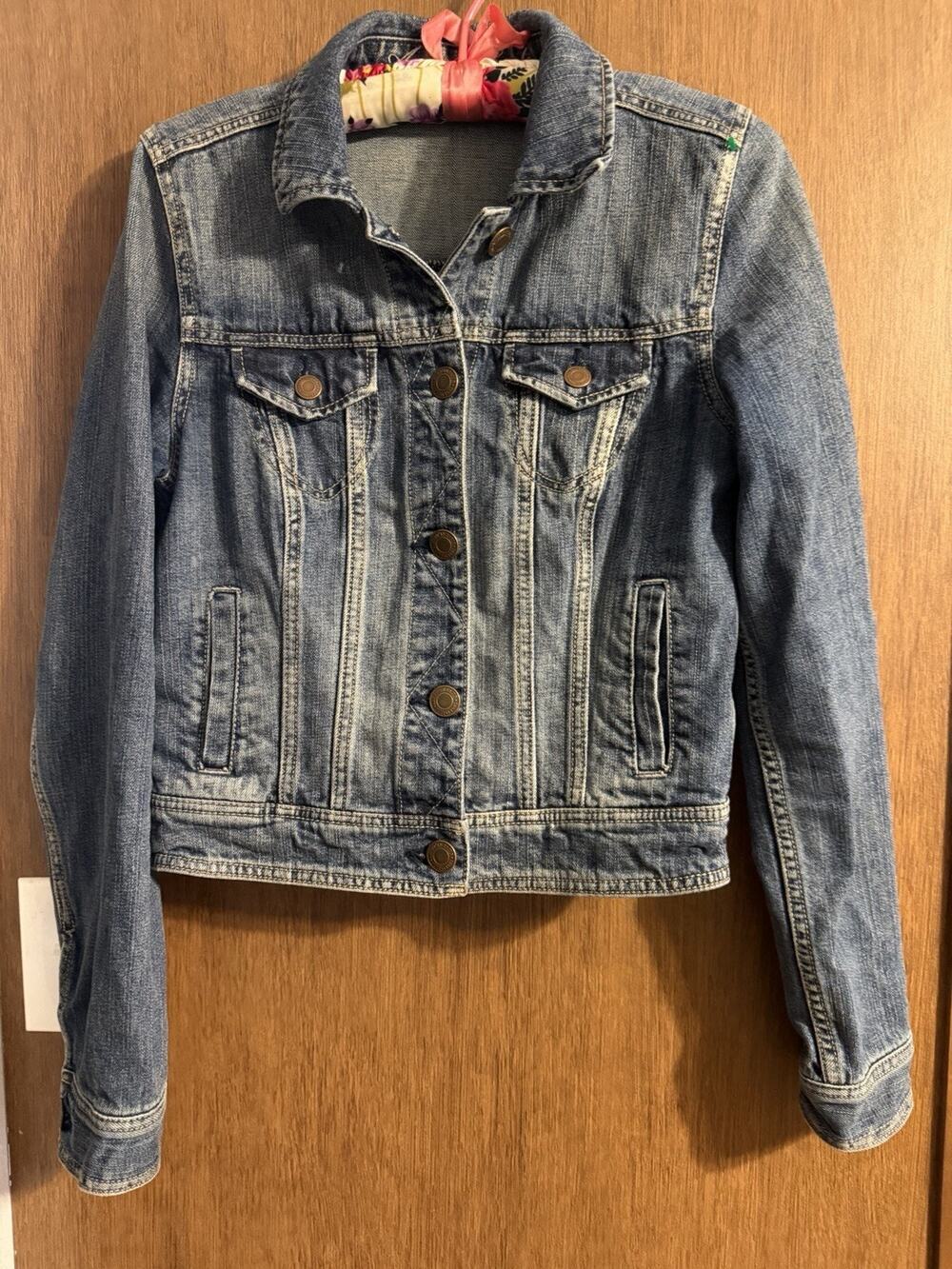 American Eagle 2012 Jean jacket size Medium distressed Hipster, Tumblr Girl Twee